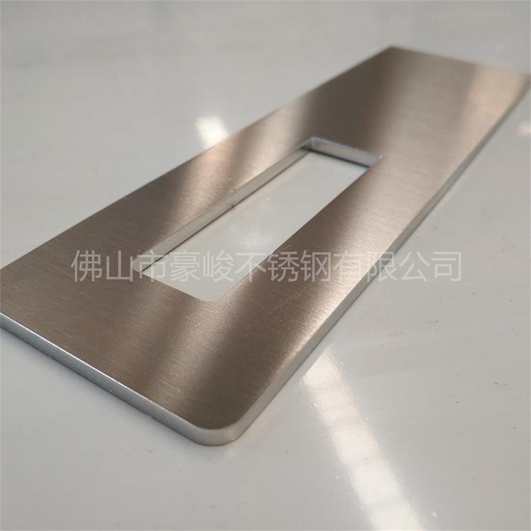 豪峻金屬激光切割加工，品質(zhì)好，交貨快！