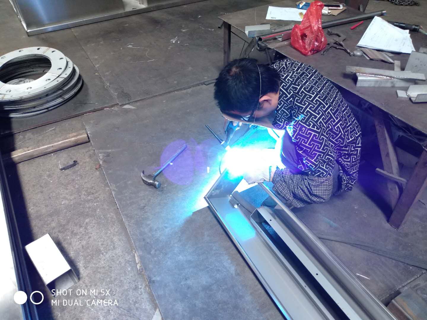 佛山豪峻不銹鋼焊接加工廠家 專(zhuān)人團(tuán)隊(duì)專(zhuān)業(yè)焊接加工給你一個(gè)放心品質(zhì)