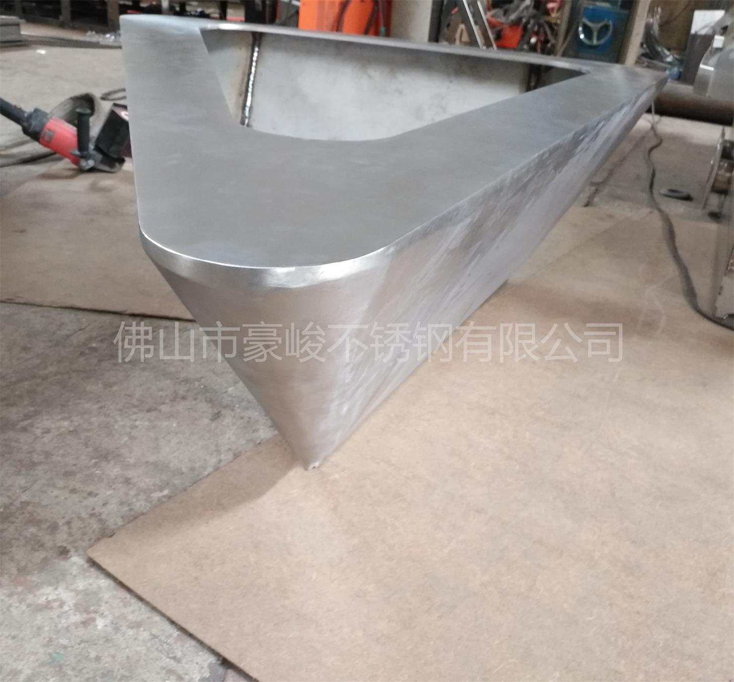`順德大型折板加工工廠